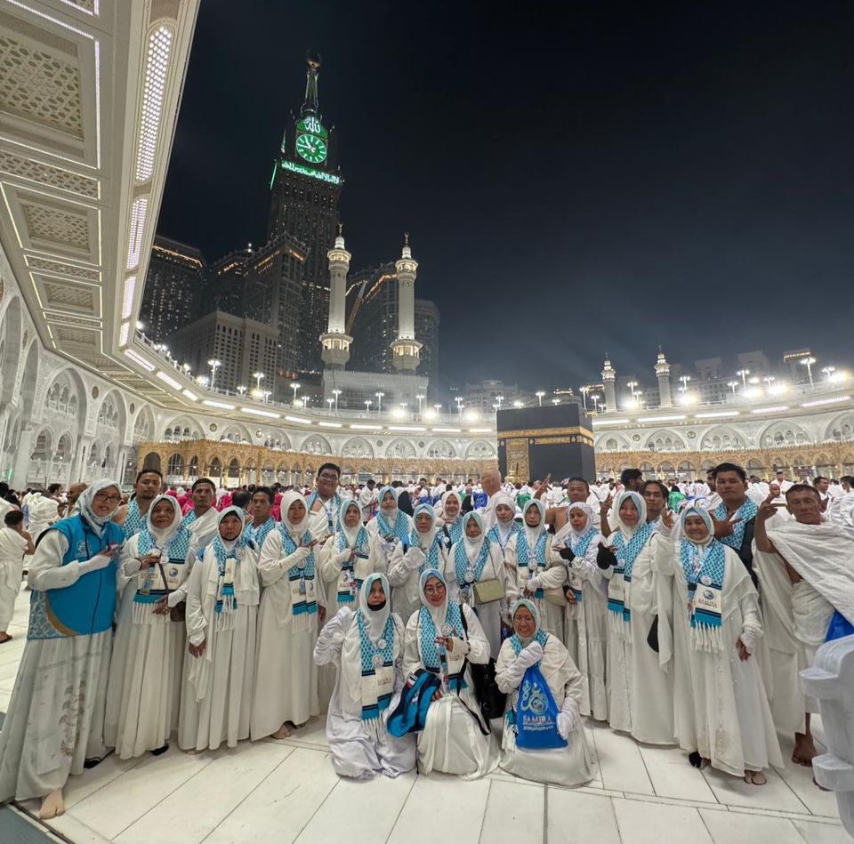 BUS 575 dep. 22 November 2025 Tour Leader PUJI LESTARI,SE